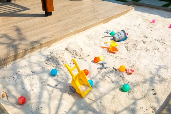 Washed play sand for playgrounds and sandboxes